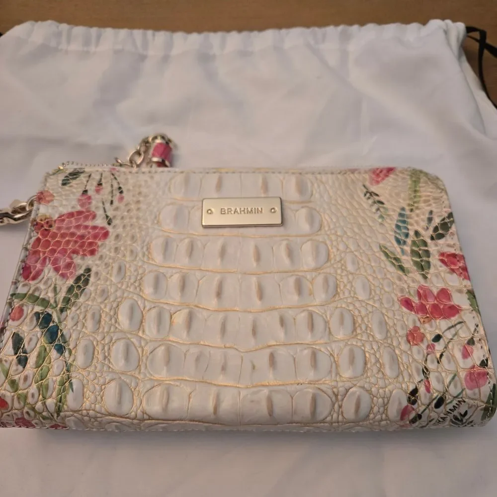 Brahmin White Daisy Melbourne Floral Crocodile Embossed Leather Clutch Wristlet